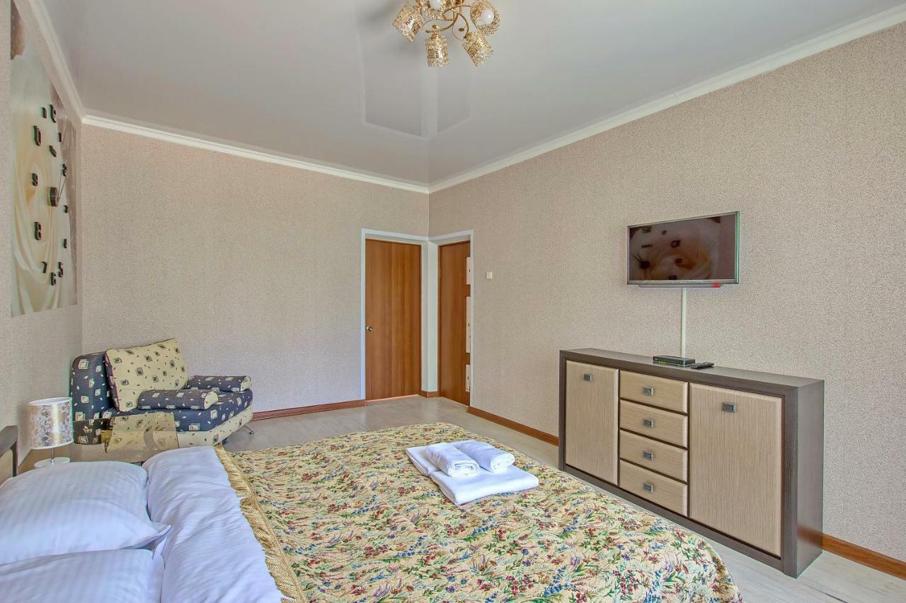 Cozy apartment on Rozybakiev 145. Atakent Ałma Ata Zewnętrze zdjęcie