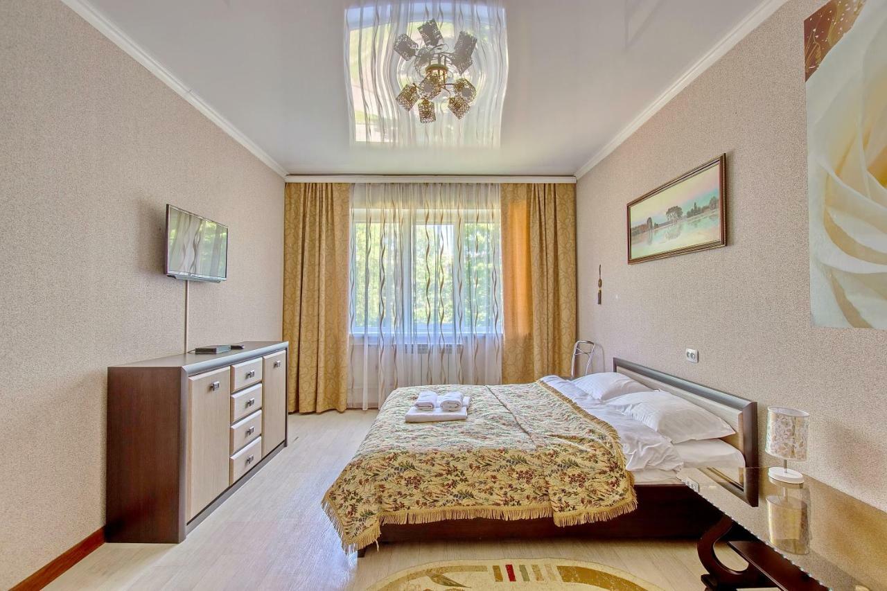 Cozy apartment on Rozybakiev 145. Atakent Ałma Ata Zewnętrze zdjęcie