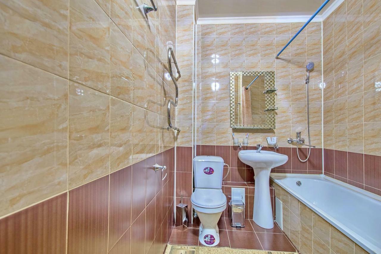 Cozy apartment on Rozybakiev 145. Atakent Ałma Ata Zewnętrze zdjęcie
